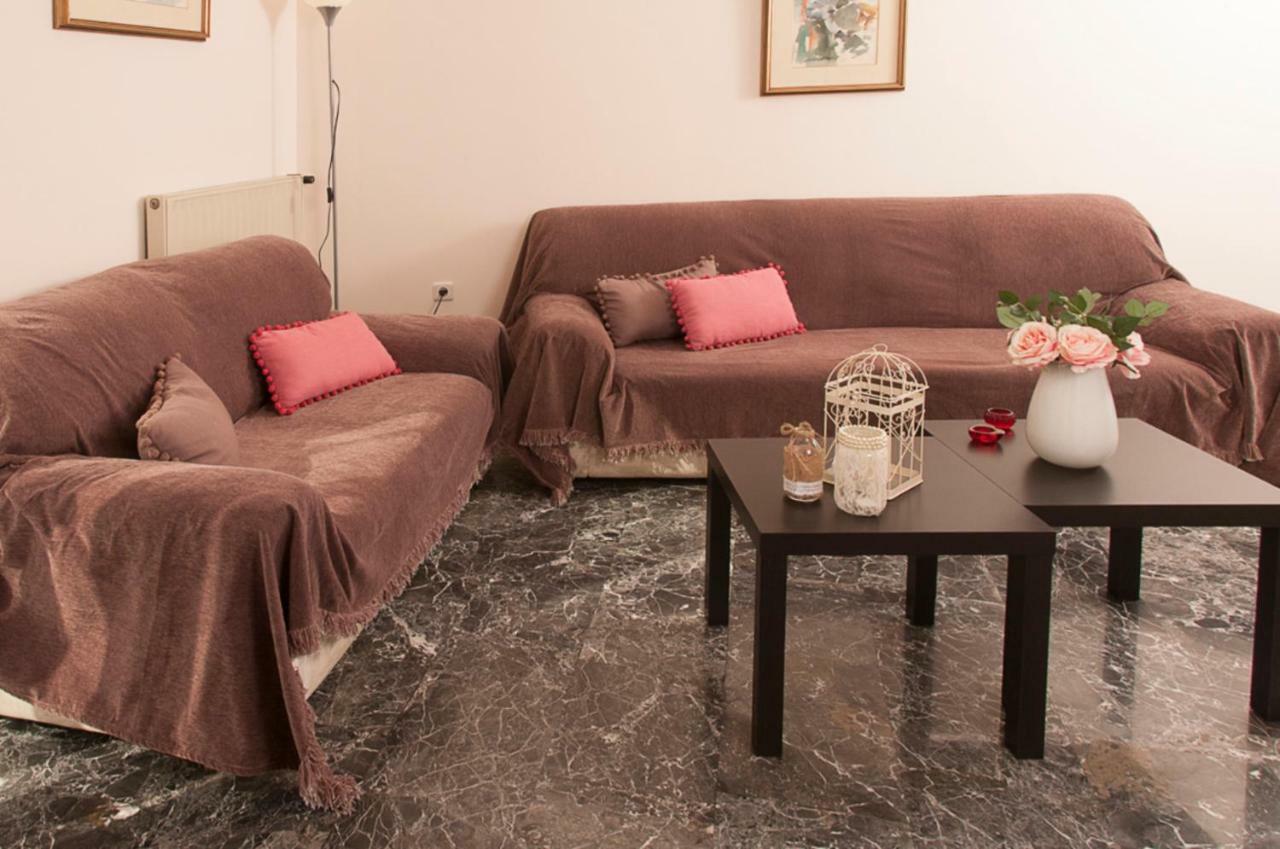 Relaxing Appt. Into The Heart Of Historical Center Apartamento Calamata Exterior foto