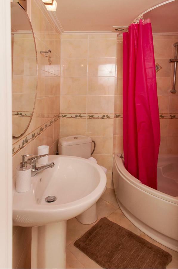 Relaxing Appt. Into The Heart Of Historical Center Apartamento Calamata Exterior foto