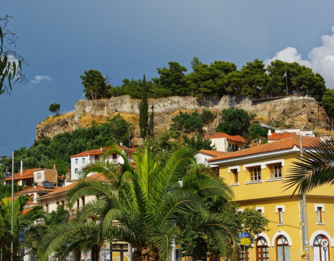 Relaxing Appt. Into The Heart Of Historical Center Apartamento Calamata Exterior foto